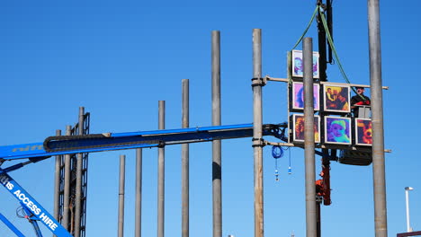 Iluminaciones-De-Blackpool-2020,-Obreros-Instalando-Las-Luces