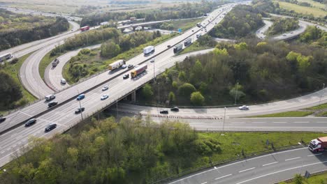 Imágenes-Aéreas-De-Cruce-De-Autopista-M25-J26-Y-M11-J6