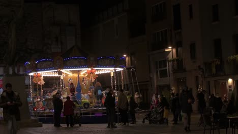 Carrusel-De-Caballos-Y-Carruajes-Para-Niños-En-Mataro