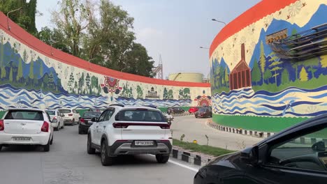 Vista-Del-Túnel-Que-Conecta-La-Carretera-De-Circunvalación-Con-La-Puerta-De-La-India-A-Través-De-La-Carretera-Purana-Qila-Que-Pasa-Por-Pragati-Maidan-En-Nueva-Delhi