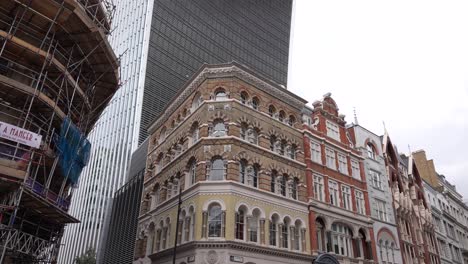 Fenchurch-Londres-Inglaterra-Septiembre-2022-Establecimiento-De-La-Toma-Del-Edificio-Walkie-Talkie