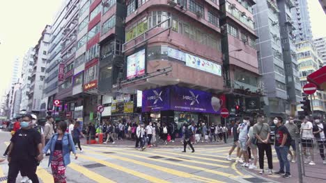 Die-Mong-Kok-Street-Ist-Ein-Sehr-Beliebter-Einkaufsort-In-Hongkong