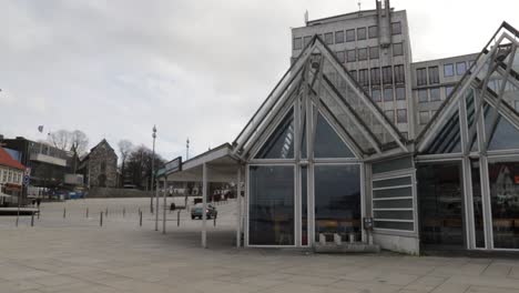 Hafen-Von-Stavanger-Sonntagnachmittag,-Alte-Boote-In-Einem-Verschlafenen-Hafen