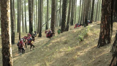 Montañeros-Del-Himalaya---Su-Equipo-De-Montañismo