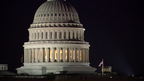 Nahaufnahme-Der-Kuppel-Des-US-Kapitols-Bei-Nacht,-Washington,-D.C