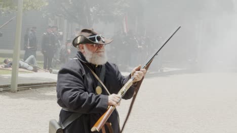 Civil-War-re-enactors-stage-a-battle-at-the-Ohio-History-Center