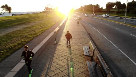 Longboard-Skate-Drone-Luftaufnahmen-Boulevard-Punta-Carretas-Montevideo-Uruguay