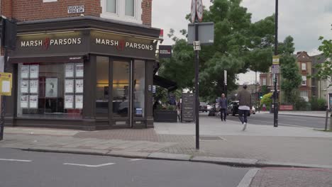 Marsh---Parsons-Estate-Agents-office-in-South-West-London
