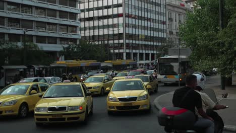 Calles-Concurridas-De-Grecia