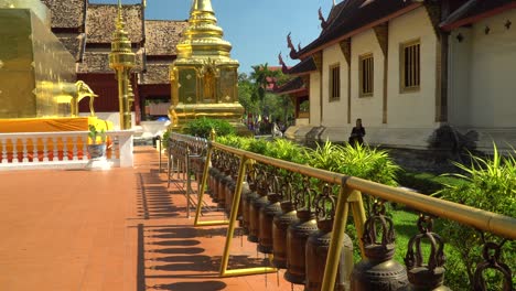 Durante-El-Día-En-El-Templo-De-Phra-Singh-En-Chiang-Mai,-Tailandia