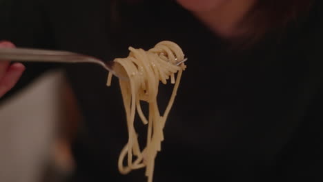 Female-Japanese-Eating-Spaghetti-Pasta-In-A-Restaurant-After-Work-In-Tokyo,-Japan