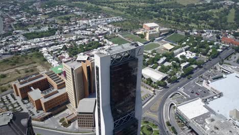 Gran-Edificio-En-Monterrey-Mexico