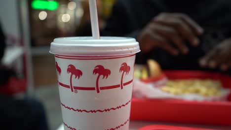 In-N-Out-Burger-Redaktionelle-Aufnahme