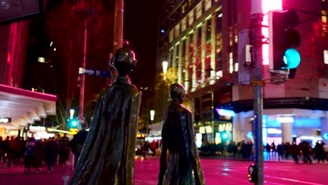 Three-Businessmen-sculpture-in-melbourne-cbd