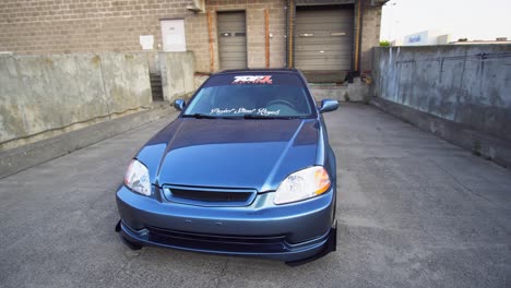 Coche-Honda-Personalizado,-Toma-De-Recorrido-En-Un-Cardán