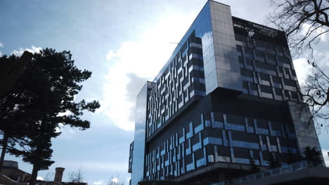 Wide-low-angle-panning-shot-of-Bridgepoint-Active-Healthcare-building