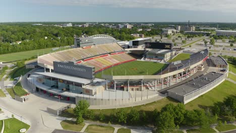 Das-Jack-Trice-Stadion-Wurde-An-Einem-Wunderschönen-Sommertag-In-Ames,-Iowa,-Enthüllt