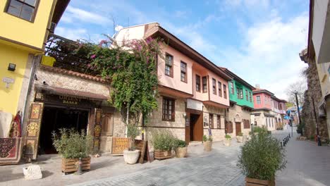 Street-of-restaurants-completely-empty-in-Antalya,-Turkey