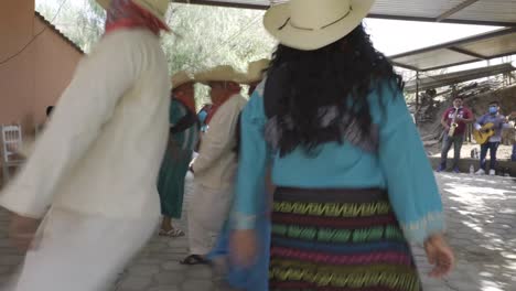 Bailes-Tradicionales-Mexico-Durante-El-Carnaval-Baile-De-Los-Jolos-En-Xayacatlan-De-Bravo-Puebla-Mexico