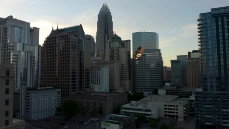 Aerial-Establishing-Shot-of-Charlotte,-North-Carolina-Skyline