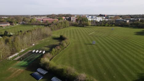 Vista-Aérea-De-La-Temporada-De-Primavera-Del-Campus-De-La-Universidad-De-Warwick-Desde-El-Campo-De-Cricket-Editorial