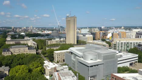 Campus-Des-Massachusetts-Institute-Of-Technology-College,-Erstaunliche-Architektur