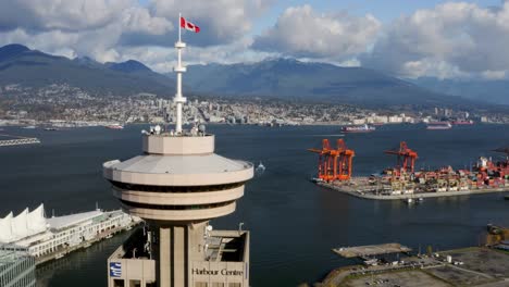 Vista-Desde-El-Mirador-De-Vancouver-En-El-Centro-Del-Puerto-En-Gastown-Canadá---Toma-Aérea