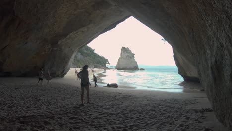 Young-women-posing-inside-the-Catheral-Cove