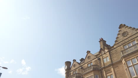 Tilt-Reveal-Shot-of-Bettys-Tea-Room-in-Harrogate-in-Slow-Motion