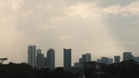 Johor-Bahru-Telephoto-View-Cityscape-timelapse-in-Johor-Bahru,-Malaysia