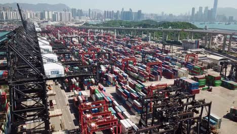 Vista-Aérea-De-La-Terminal-De-Contenedores-En-Hong-Kong