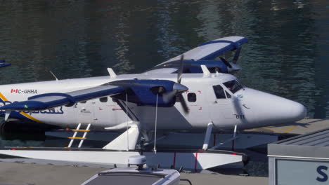 Harbour-Air-Seaplane-Preparing-To-Takeoff-At-The-Vancouver-Harbour-Flight-Centre-Terminal-In-Vancouver,-BC,-Canada