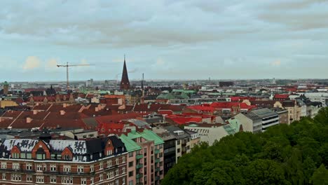 Hermosos-Tejados-Coloridos-De-La-Ciudad-De-Malmo-En-Vista-Aérea