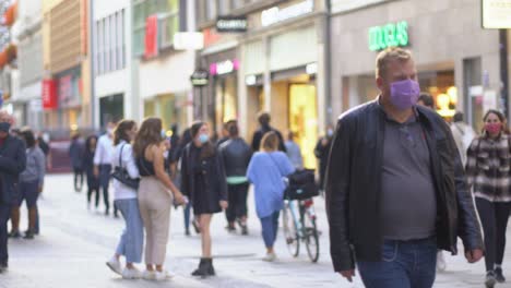 Por-El-Coronavirus-La-Mascarilla-Es-Obligatoria-En-Munich