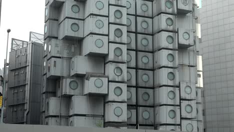 Demolition-works-continue-at-Tokyo's-iconic-Nakagin-Capsule-Tower-in-Ginza-on-April-16,-2022,-in-Tokyo,-Japan