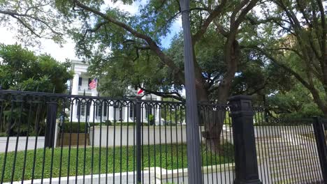 The-Texas-Governor's-Mansion-is-a-stones-throw-from-the-amazing-Texas-State-Capitol-building