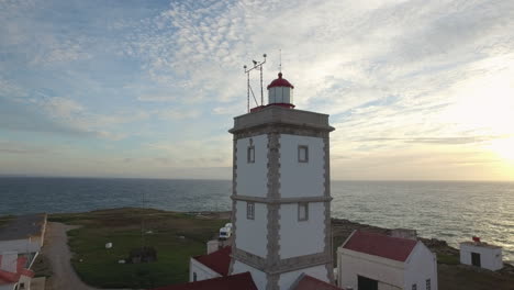 Tiro-De-Paralaje-En-El-Faro-De-Peniche