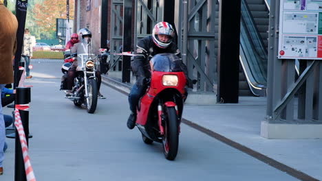 Many-riders-arriving-at-the-start-of-the-Distinguished-Gentlemans-Ride-in-Ghent-Belgium