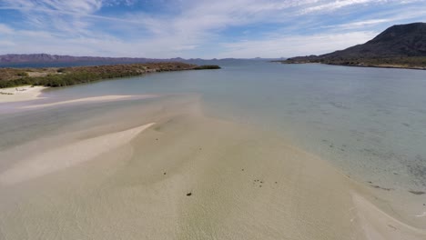 Toma-Aérea-De-Drones-De-La-Playa-El-Requeson,-Bahía-De-Concepción,-Baja-California-Sur