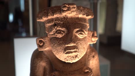 Closeup-of-a-Mayan-sculpture-in-the-Great-Museum-of-the-Mayan-World-in-Merida,-Yucatan,-Mexico