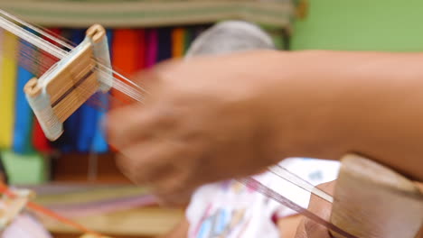 Zapotekische-Frauen,-Die-Handwerk-In-Oaxaca-Weben