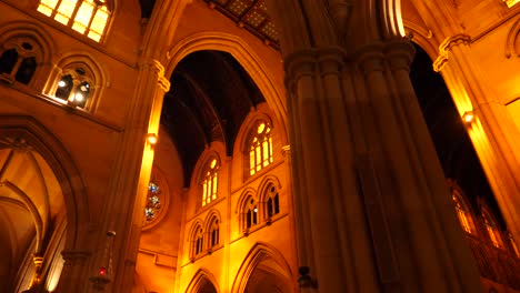 Interior-De-La-Catedral-De-Santa-María