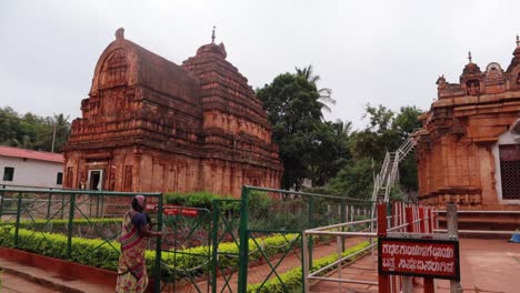 Inner-View-of-Kumaraswami-and-Parvati-Temple-at-the-Krauncha-Giri-or-hill-at-Sandur,-India