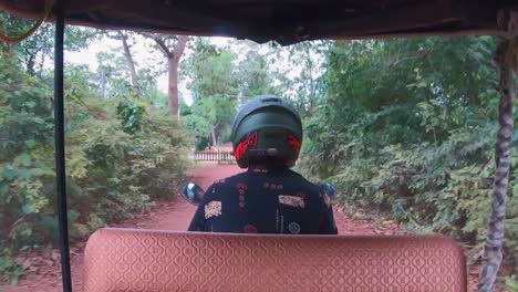 Hyperlapse-Beim-Reisen-Durch-Siem-Reap-Und-Angkor-Wat-In-Einem-Tuk-Tuk-Remork-6