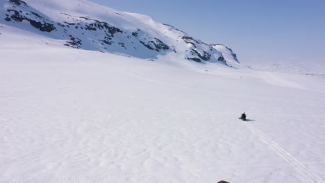 Aerial-view-of-snowy-mountain-landscape