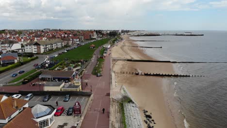 Clacton-On-Sea-Beach-Es-Una-Popular-Atracción-Turística-Entre-Los-Turistas-Británicos