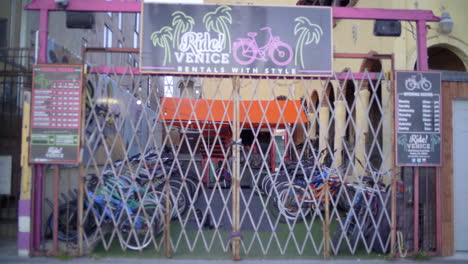 Tienda-De-Reparación-Y-Alquiler-De-Bicicletas-Cerrada---Paseo