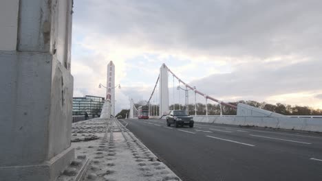 Ruhige-Chelsea-Bridge-Battersea-Bei-Sonnenuntergang