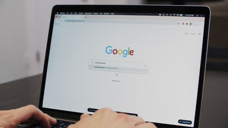 Escribir-&quot;desempleo&quot;-En-Una-Búsqueda-De-Google