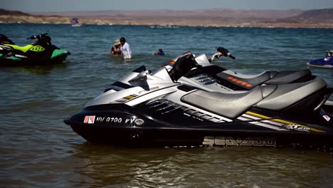 Jetski-Schwimmt-Auf-Dem-Lake-Mead